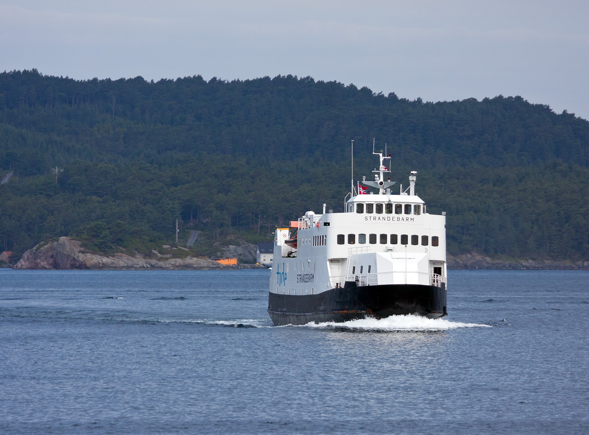 Strandebarm 3