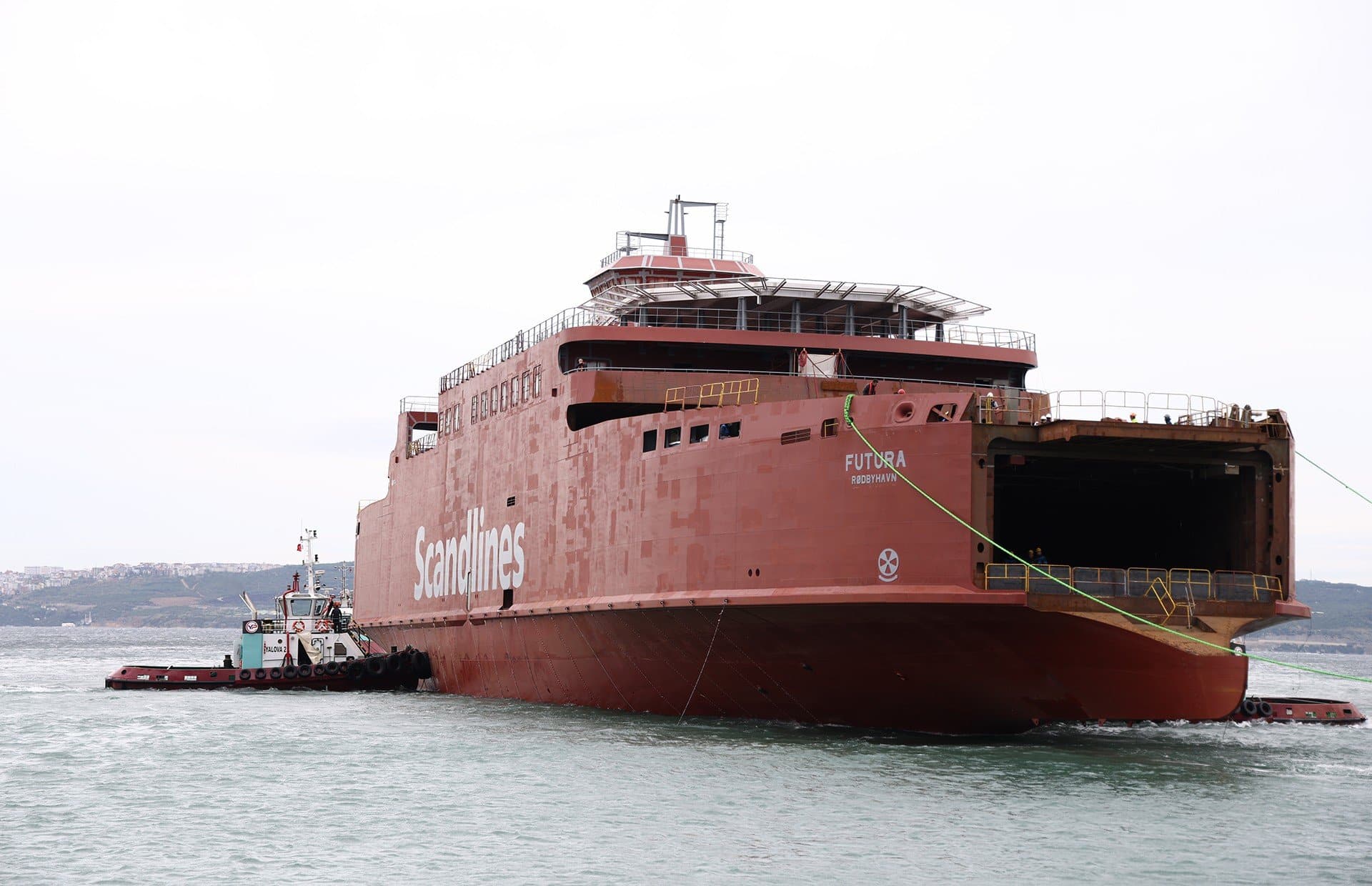 Scandlines new zero-emission freight ferry meets the water 1